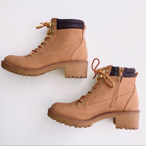 Work Boot style ankle boots, 2” heel, women’s size 7.5 - Picture 3 of 7